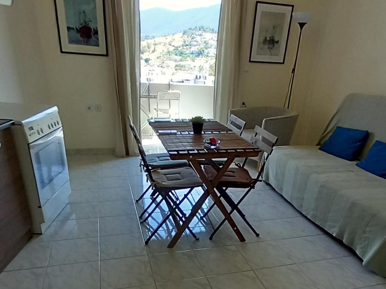 Forest & Sea Apartment Poros Town Extérieur photo